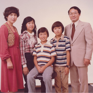 Rosa Kwon Easton with parents and siblings