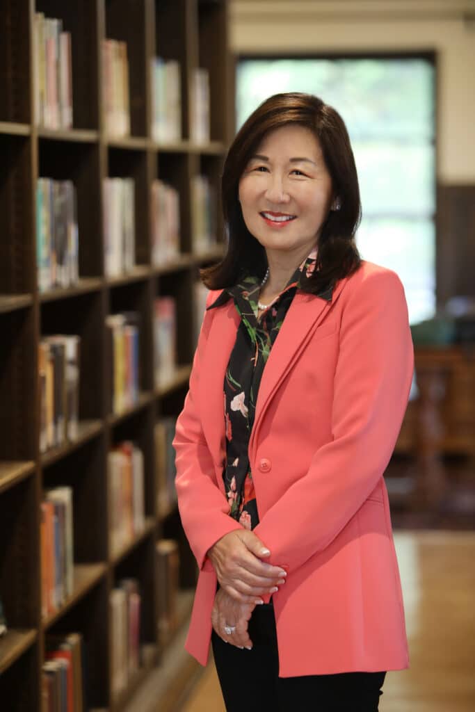 Rosa Kwon Easton