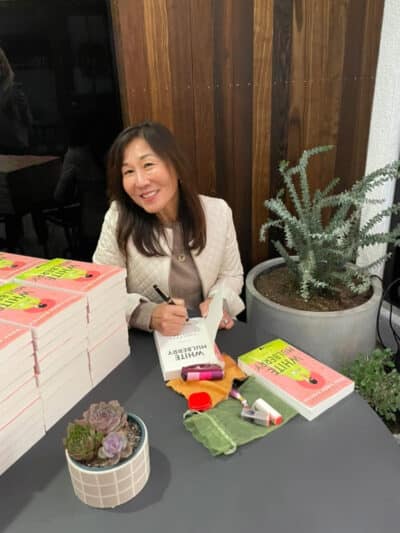 Rosa Kwon Easton signing books